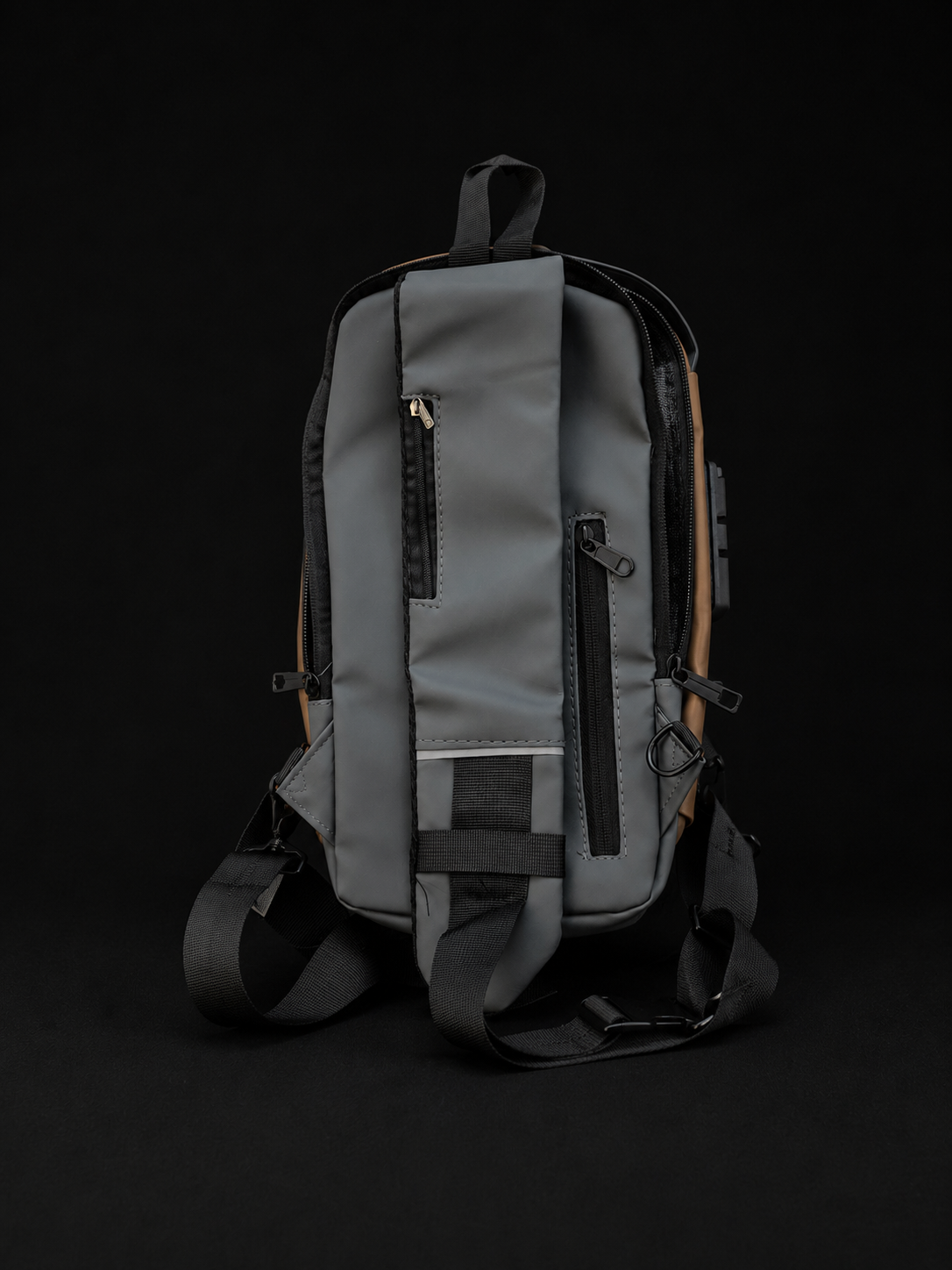Urban Pack — Bandolera urbana con candado de seguridad y carga USB